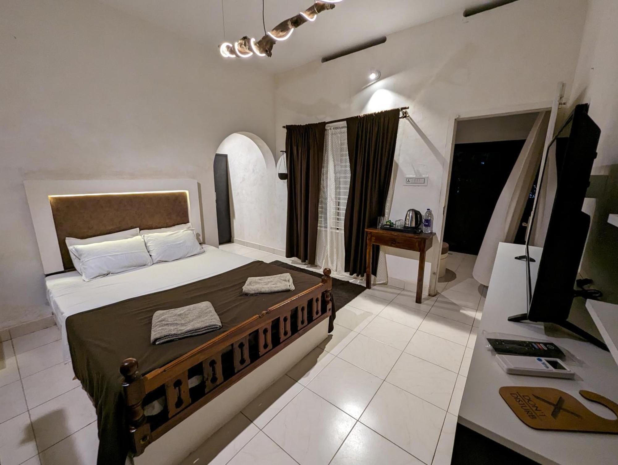 Satta Beach Deluxe Varkala Phòng bức ảnh